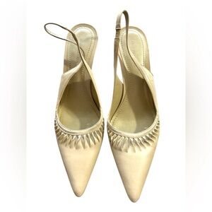 Ann Taylor Cream Pointed Slingback Heels with pleated design size:7.5M